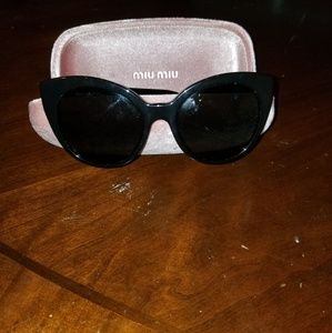 Miu Miu Sunnies